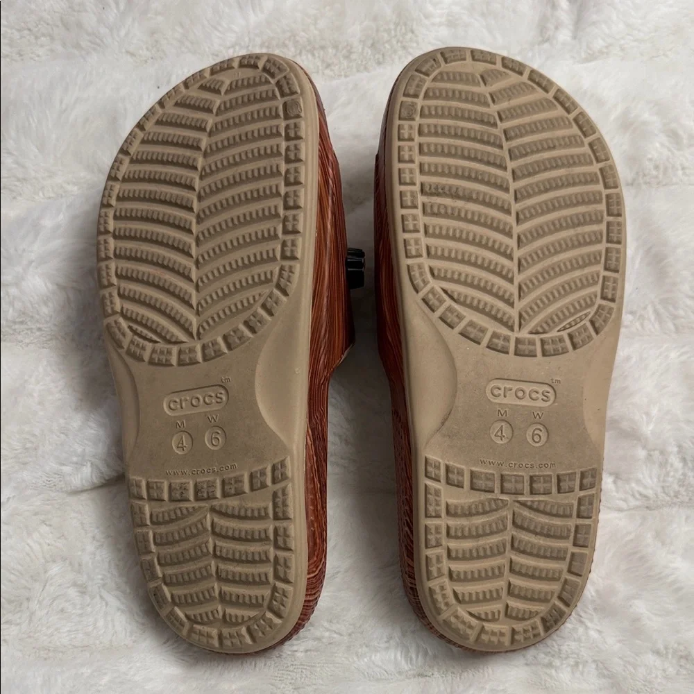 SZA X Crocs ‘Woodgrain’ Slides - Picture 2 of 3